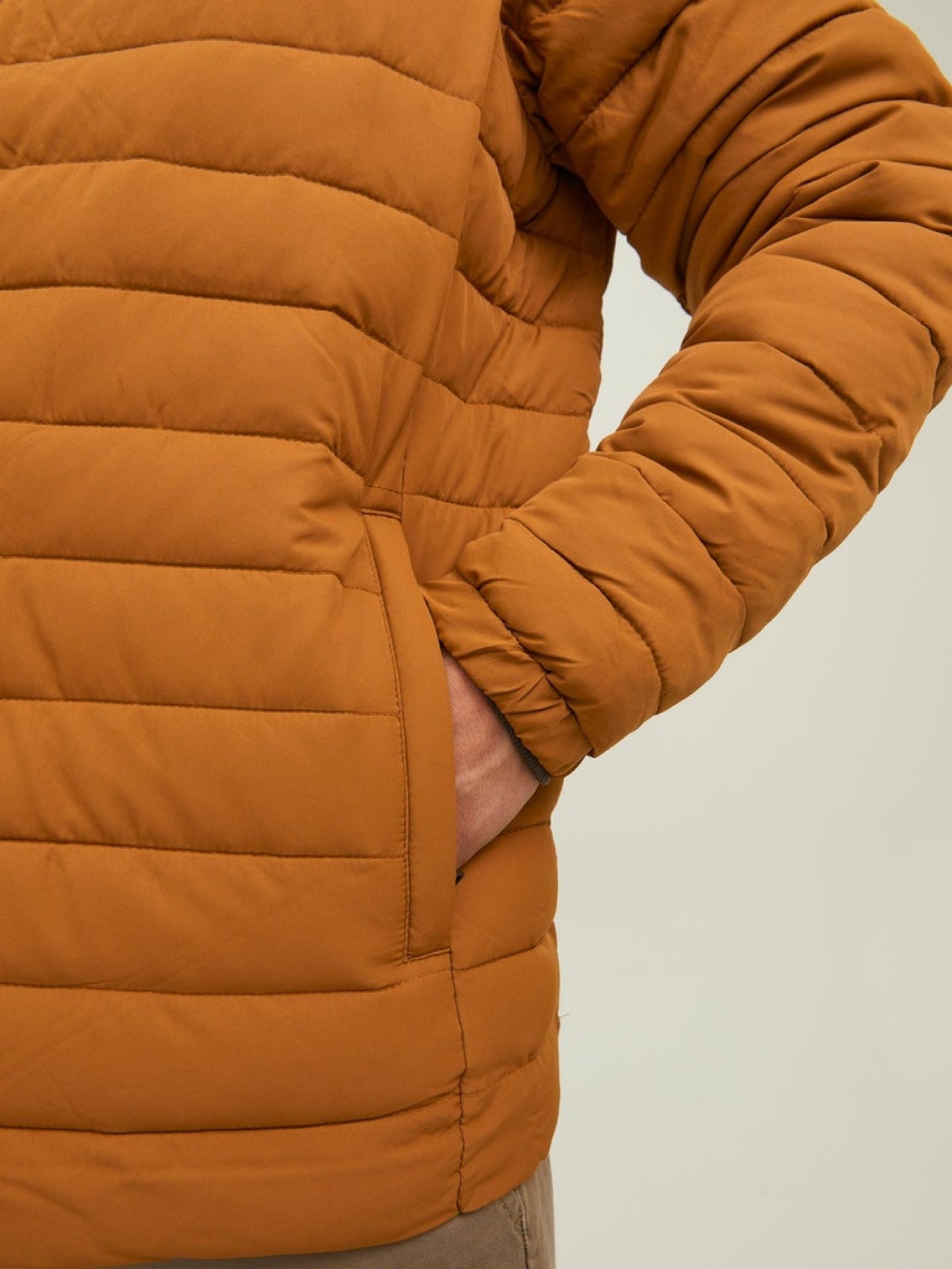 JJERECYCLE PUFFER COLLAR